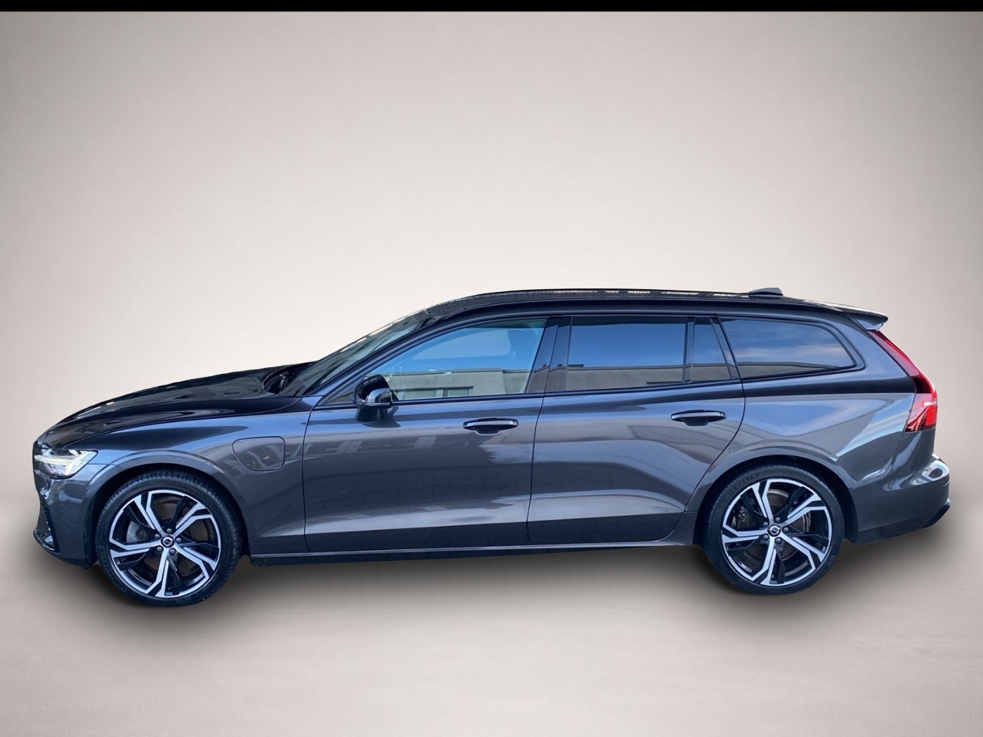 Bild 2 Volvo V60 T8 Plus Dark Recharge WiPa*LED*Navi*