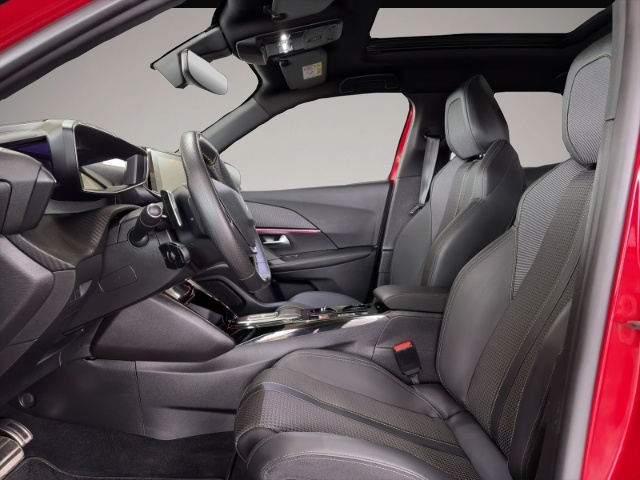 Bild 7 Peugeot 2008 GT 1.2 NAVI ALLWETTER PDC KAMERA SHZ KLIMAA