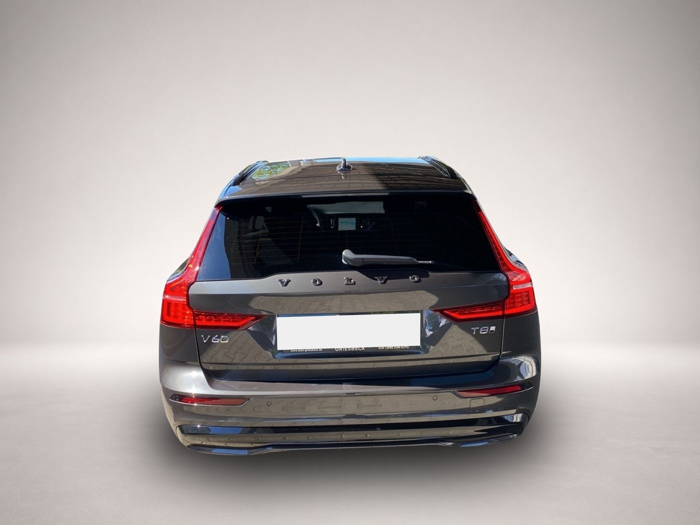 Bild 4 Volvo V60 Kombi T8 Plus Dark Recharge LED*DAB*SitzHzg*
