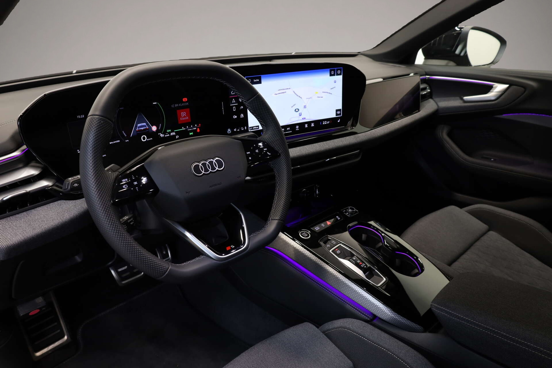 Fotografie des Audi quattro A5 Limousine e-hybrid quattro S line edition on
