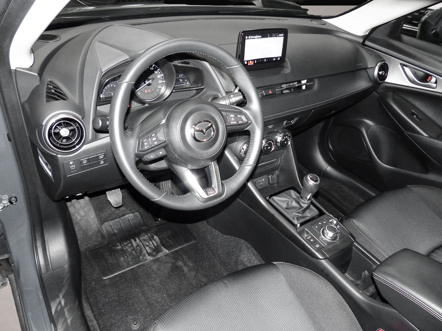Bild 4 Mazda CX-3 Ad vantage Apple CarPlay AWR Klimaautom Mus
