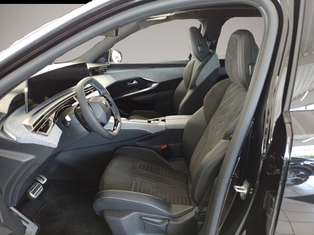 Bild 6 Peugeot 3008 Hybrid 145 GT 1.2 Navi LED El. Heckklappe