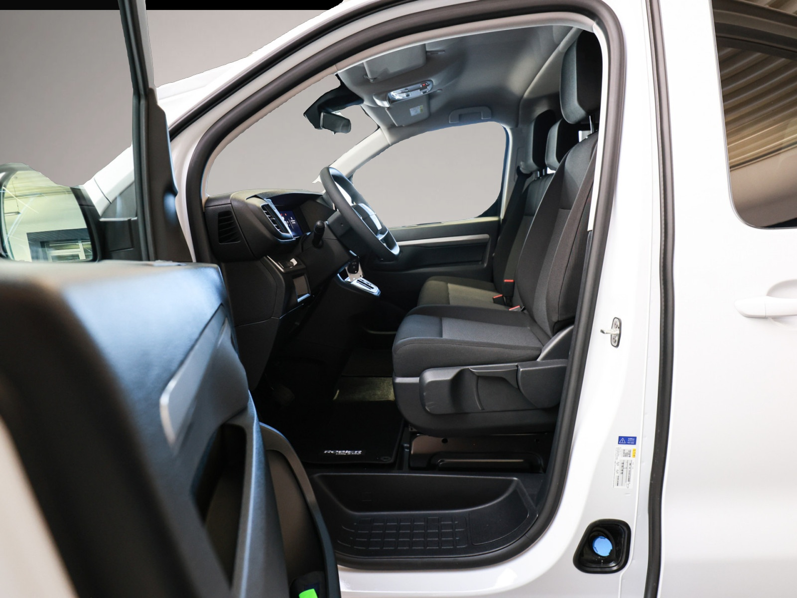 Bild 6 Peugeot Traveller