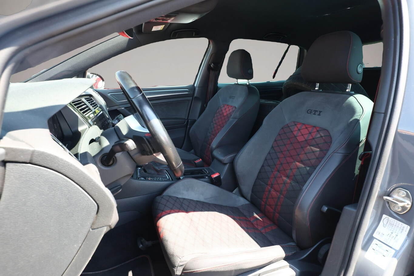 Bild 5 Volkswagen Golf VII GTI TCR 2.0 TSI 290 DSG Nav KeyL ACC