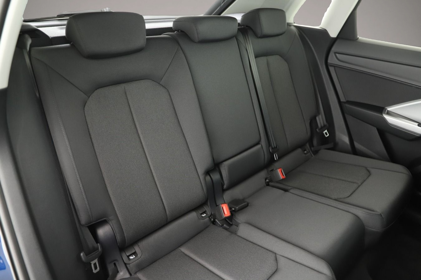 Bild 5 Audi Q3 35 TFSI S tronic advanced Navi+/AHK/19