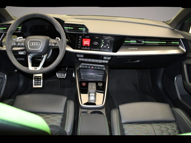 Bild 4 Audi RS3 RS 3 Limousine 2.5 TFSI quattro S-tronic B&O/Pan