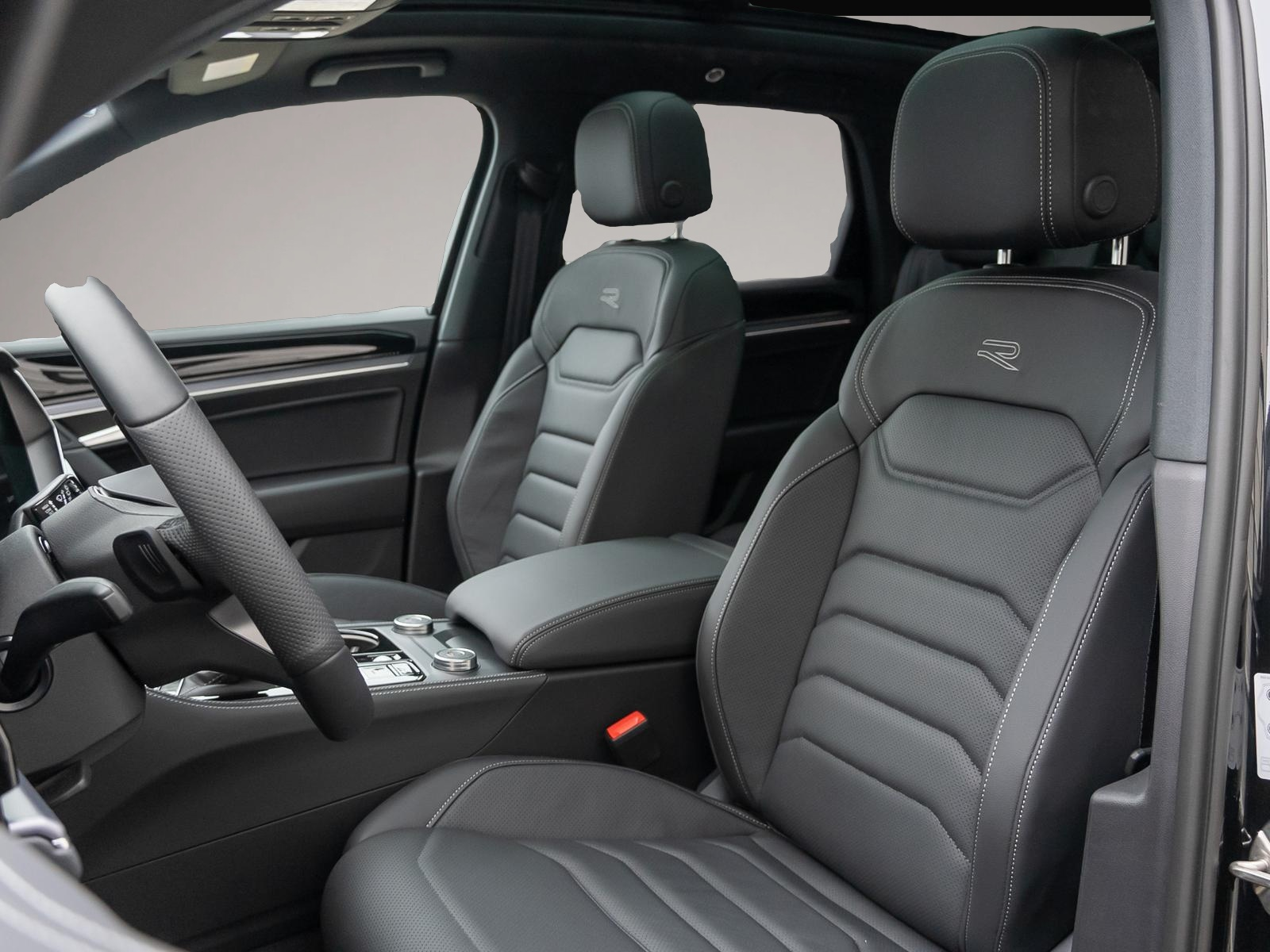 Fotografie des Volkswagen Touareg R-Line 3.0 V6 TDI 4MOTION *Pano*AHK*Head