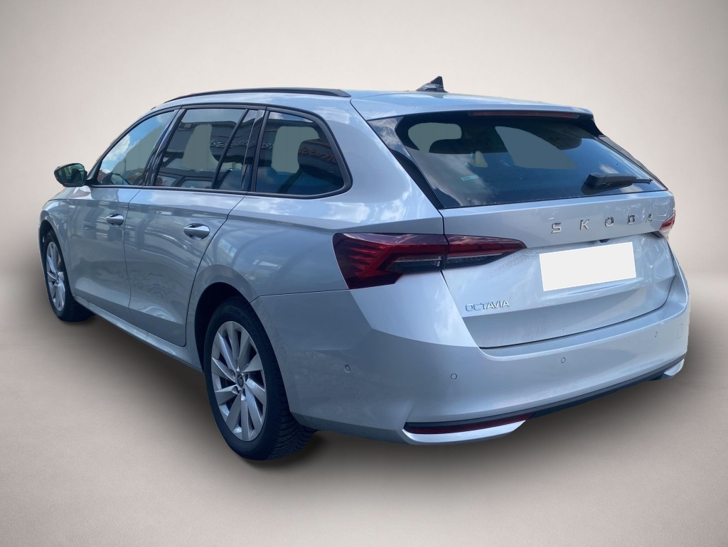 Fotografie des Skoda Octavia 1.5 TSI mHEV DSG Selection*HeadUp*Kamera