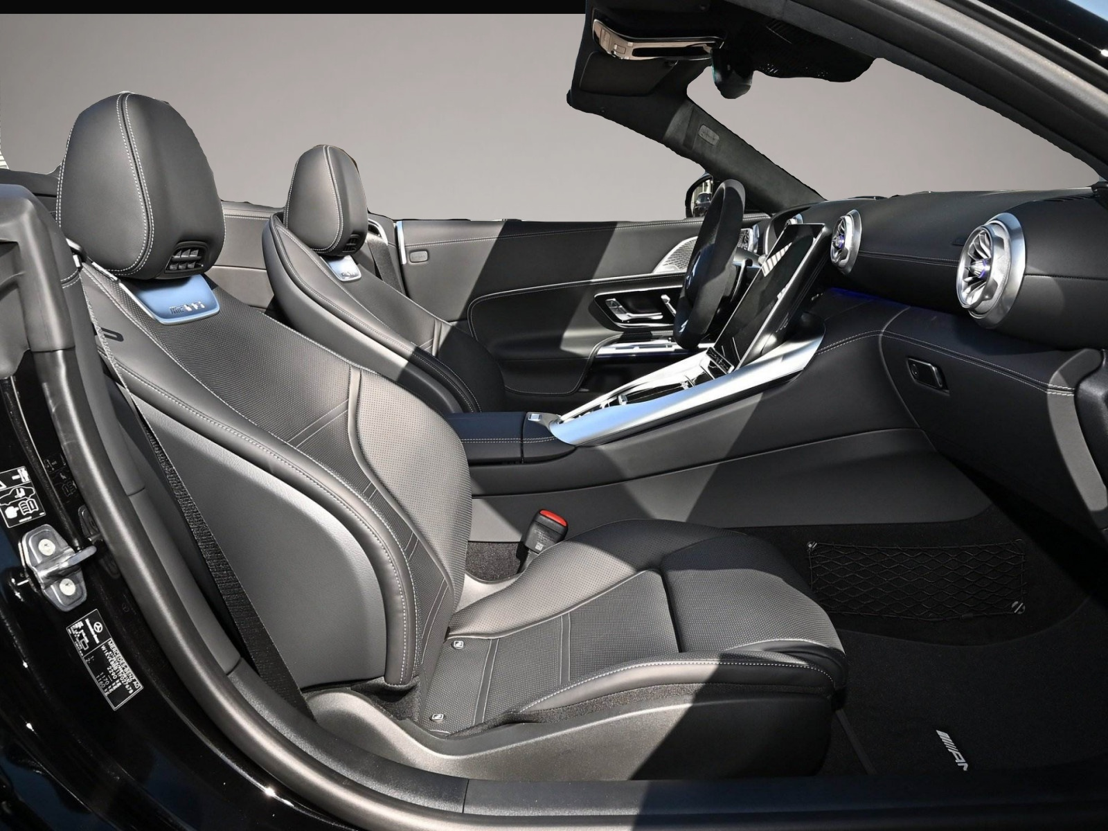 Bild 2 Mercedes-Benz SL 63 AMG
