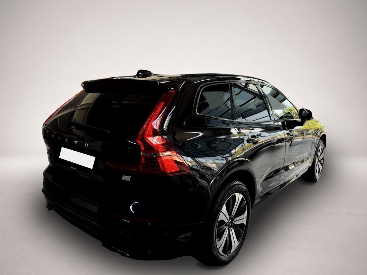 Bild 5 Volvo XC60 T6 AWD Recharge R Design Pano ACC AHK H/K
