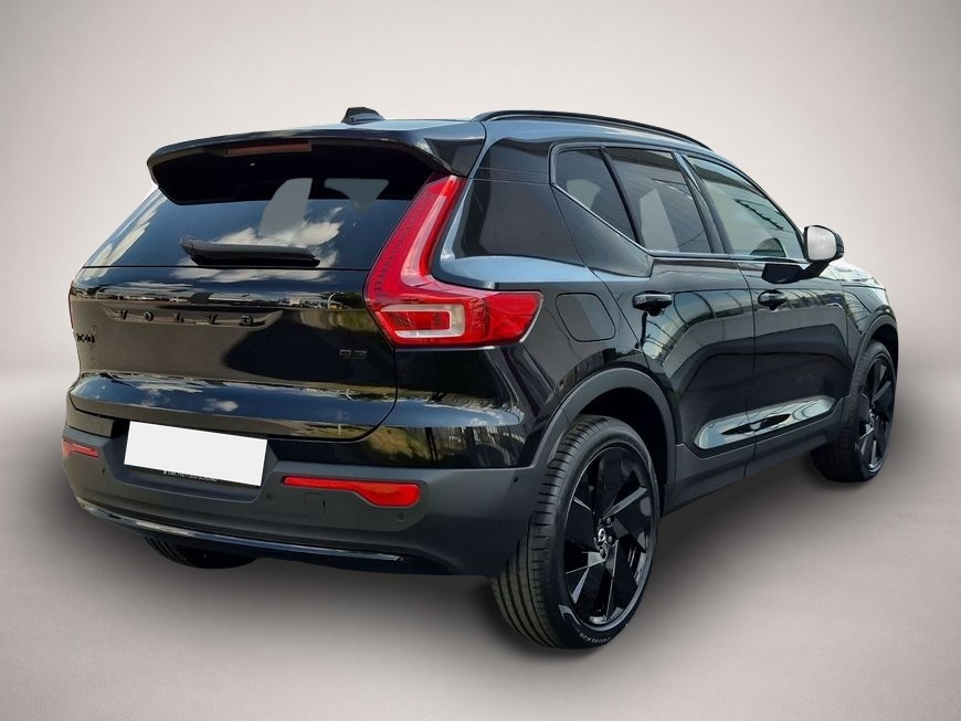 Bild 2 Volvo XC40 B3 B DKG Plus Black Edition Pano*Winterpake