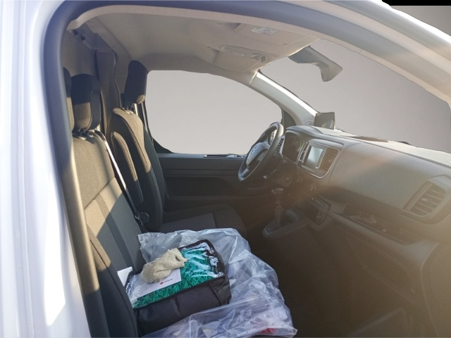 Bild 6 Opel Other Vivaro Pritsche NAVI Verkehrszeichenerk. Rückfah