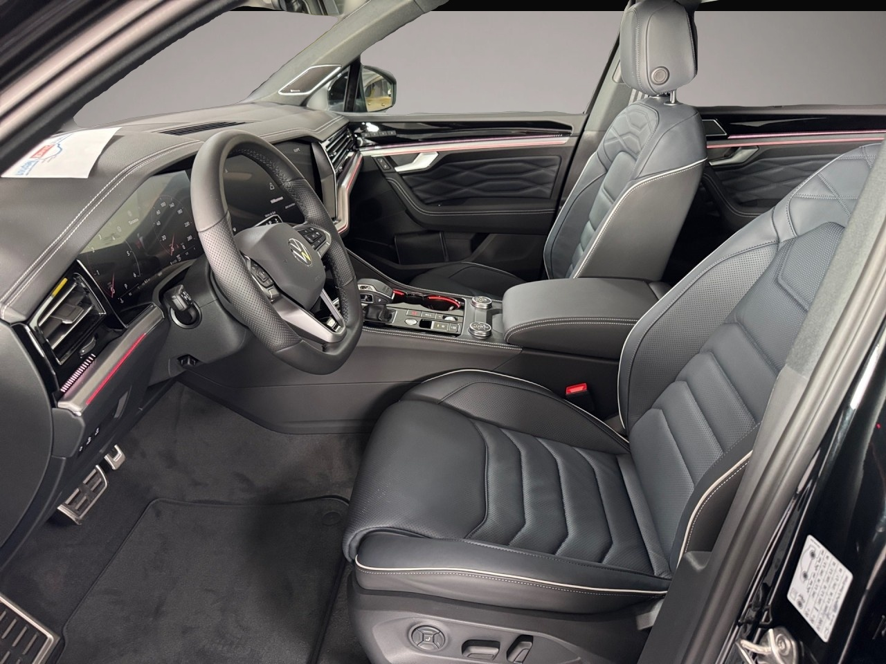 Fotografie 5 des Volkswagen Touareg R-Line TDI 4MOTION Final Edition VOLL !