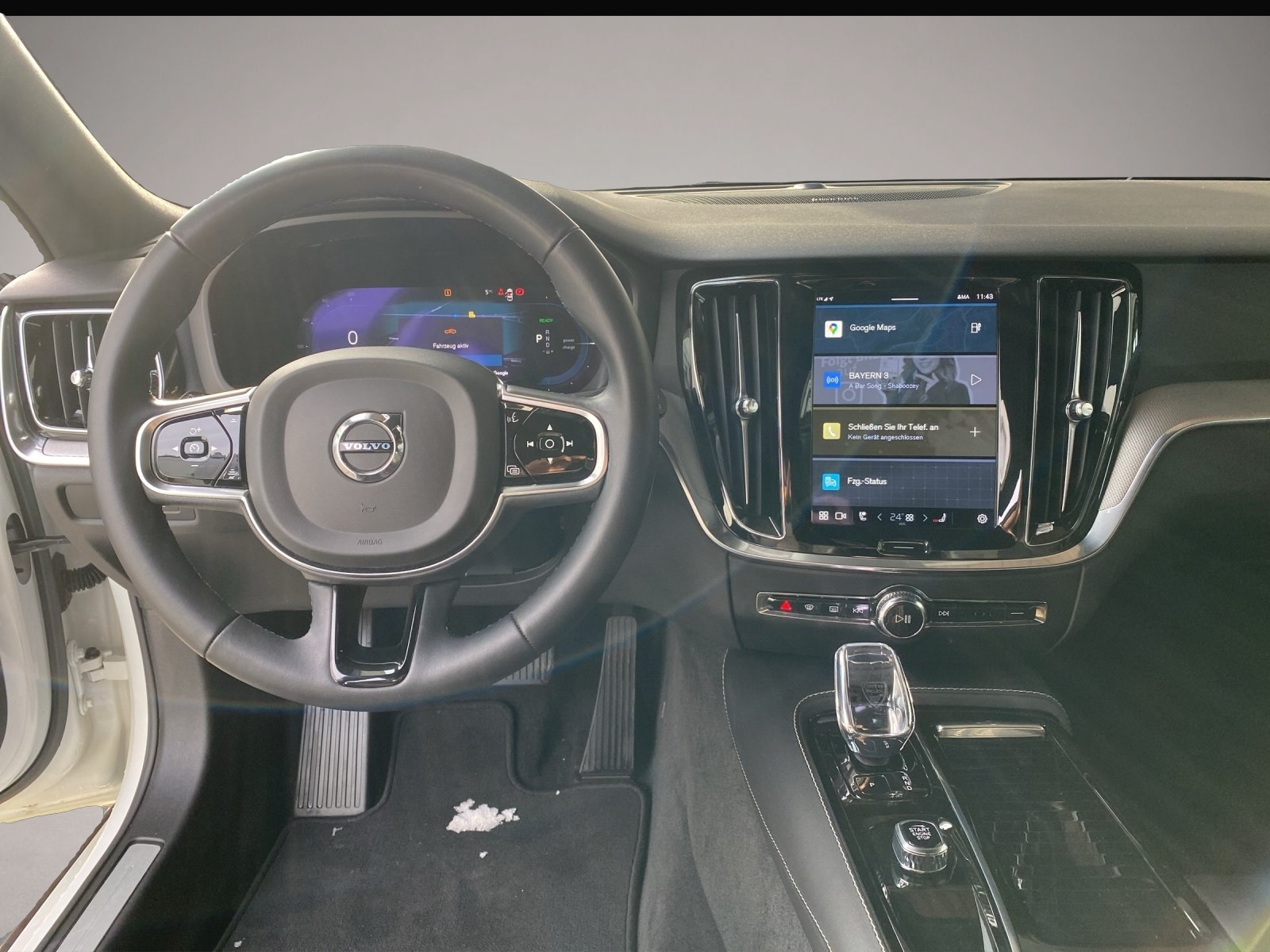 Bild 8 Volvo V60 T8 Plus Dark AWD*AHK*4xShz*StHzg*WiPa*RFK*