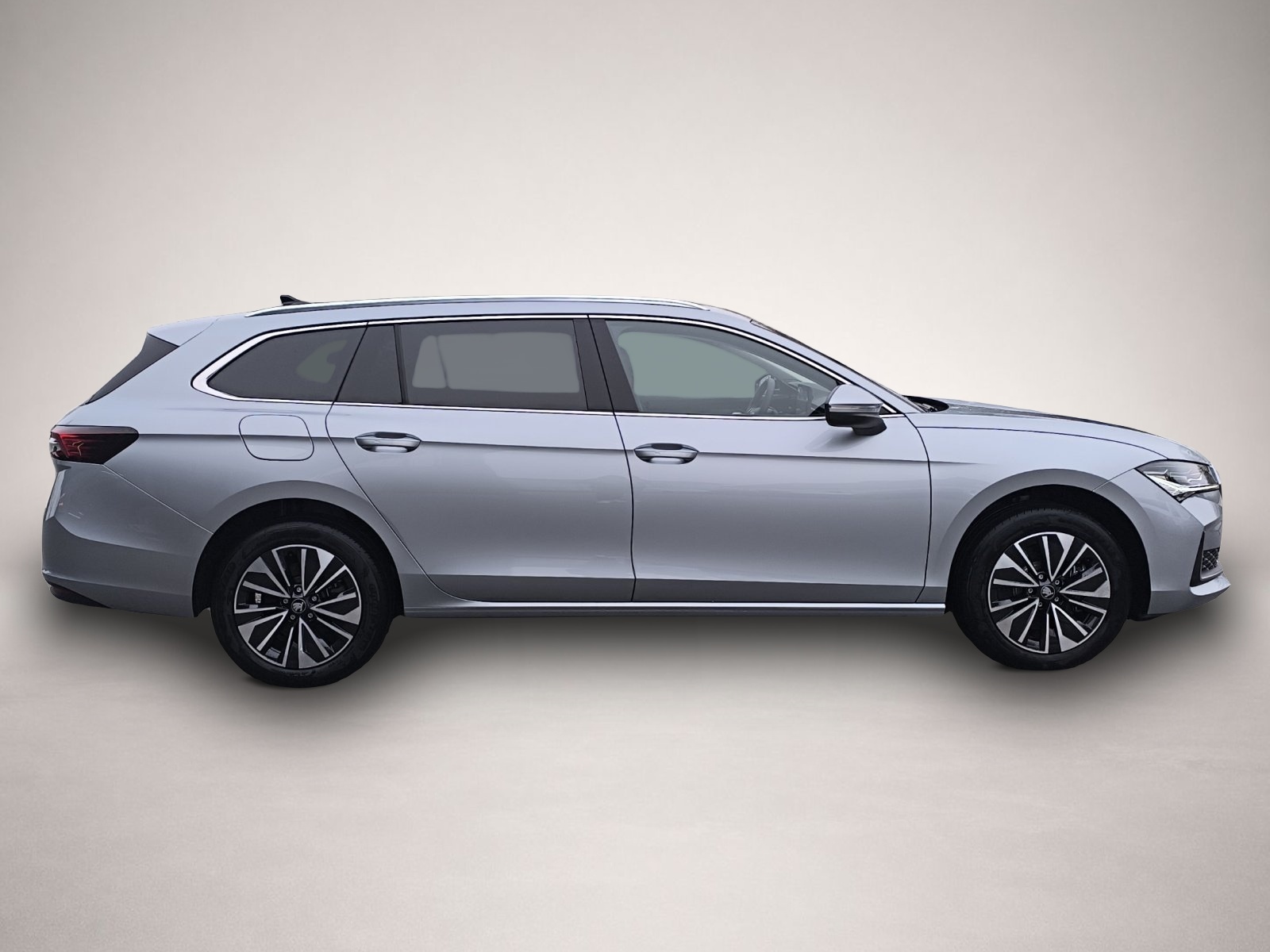 Bild 8 Skoda Superb Combi 2.0 TDI DSG Selection eHECK ACC PDC
