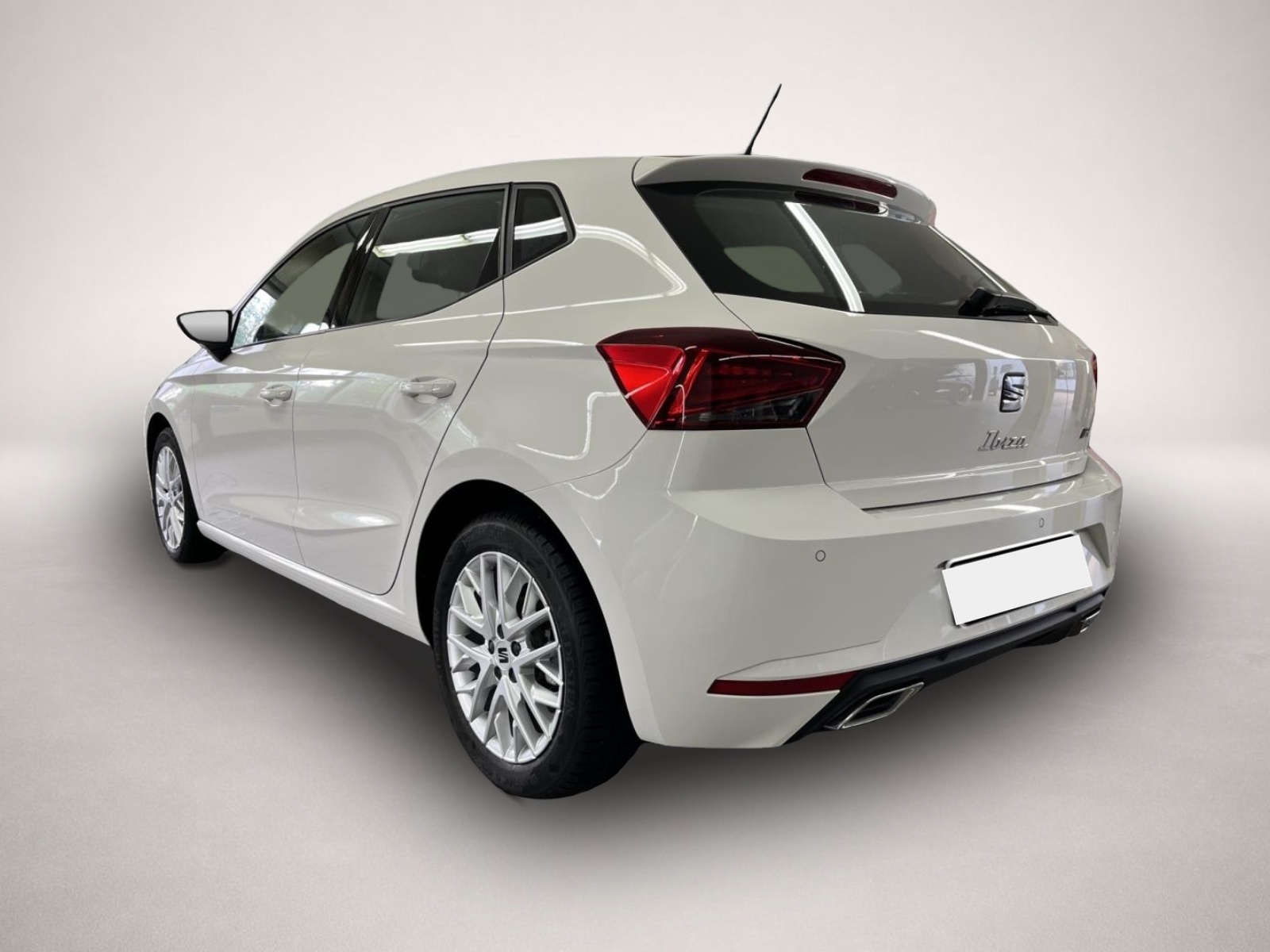 Bild 4 Seat Ibiza 1.0 TSI FR NAVI DAB REAR VIEW SHZ