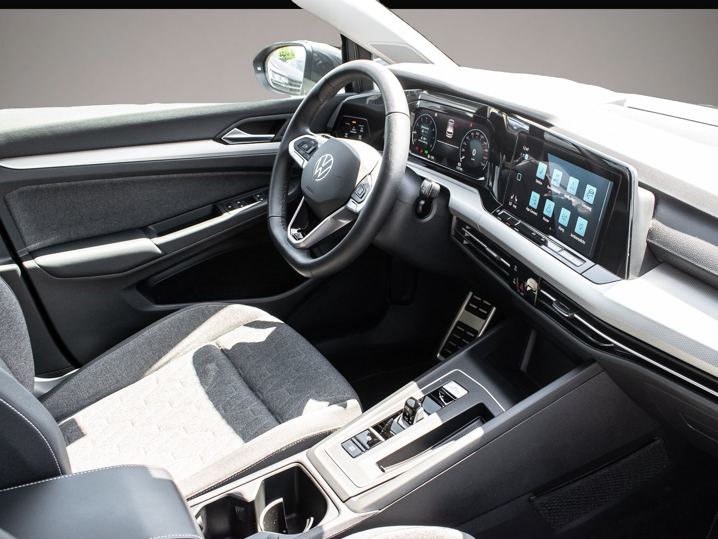 Bild 6 Volkswagen Golf 1.0 TSI DSG Move ACC Travel Assist Park Ass