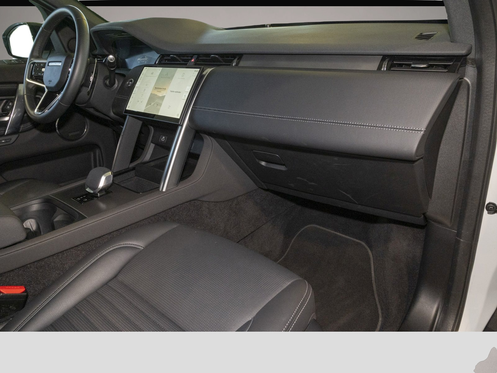 Bild 6 Land Rover DISCOVERY SPORT DYNAMIC SE 2.0 D 200 MHEV
