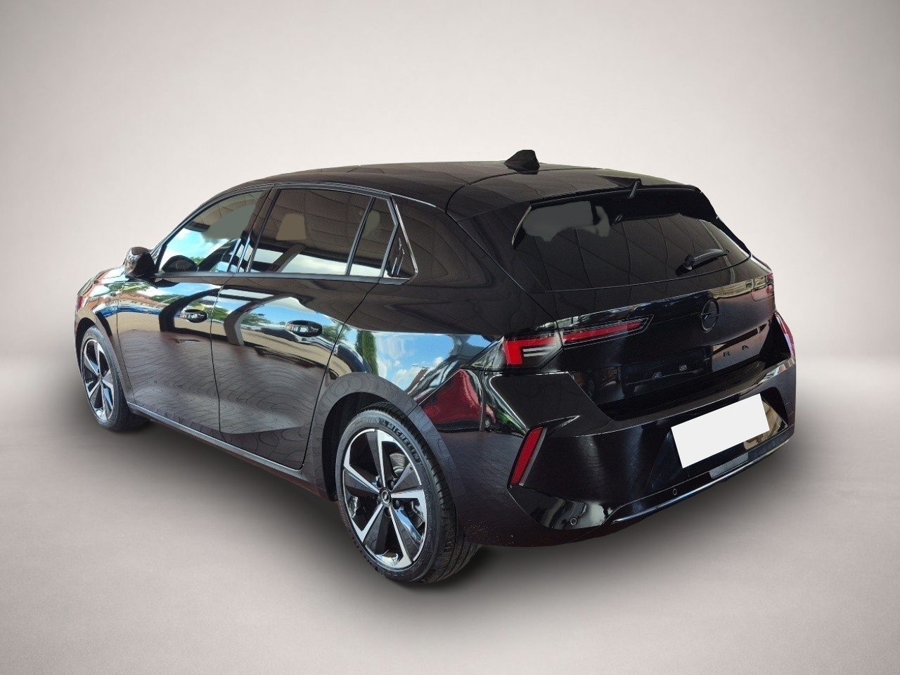 Fotografie 4 des Opel Astra GS AT Shz Navi Kamera 360 AHK Schiebedach