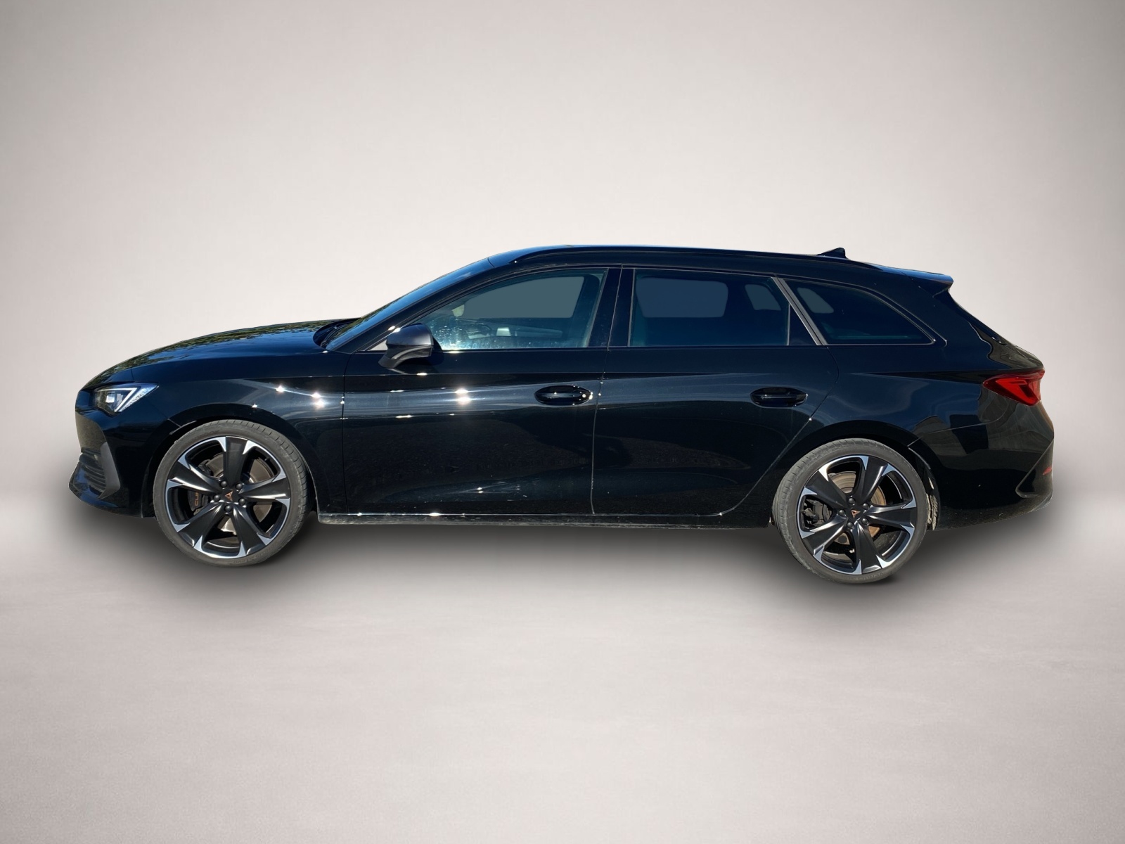 Bild 3 Cupra Leon Sportstourer 2.0 TSI DSG 4Dr. VZ KEYLESS DC