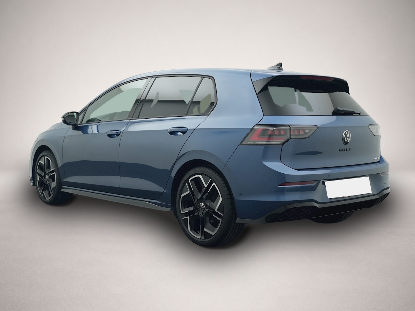 Fotografie 3 des Volkswagen Golf 8 1.5 eTSI DSG R-Line BLACK STYLE PANO AHK