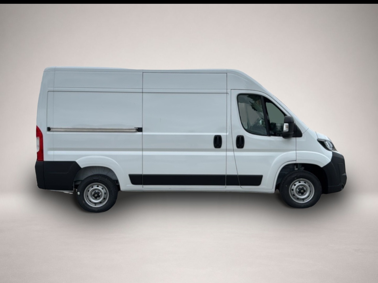 Bild 7 Fiat Ducato L2H2 3.3 + AHK + RFK u. PDC + CarPlay u.