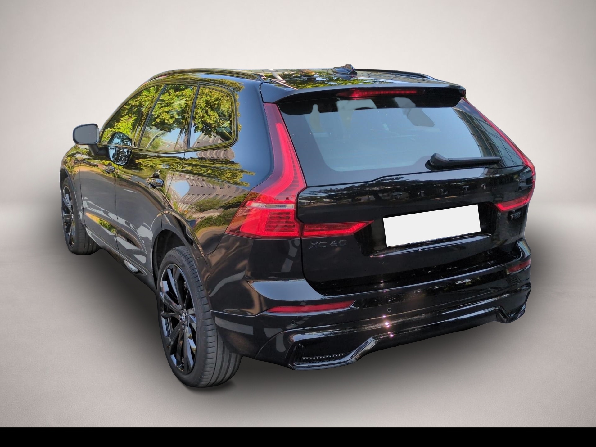 Bild 2 Volvo XC60 XC 60 Plus Black Edition Recharge Plug-In Hybrid