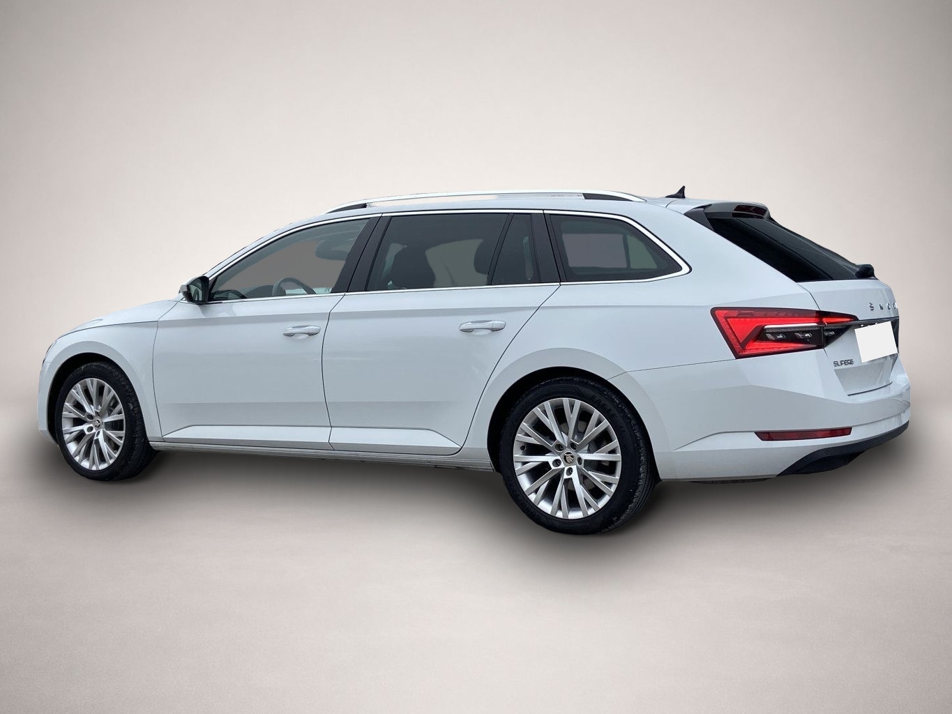 Bild 3 Skoda Superb Combi 2.0 TDI DSG Style 18"+DCC+NAVI+AHK+