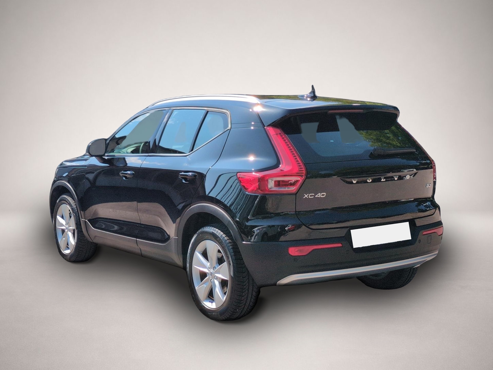 Bild 2 Volvo XC40 B3 (Benzin) Core 2WD Automatik Bluetooth Na