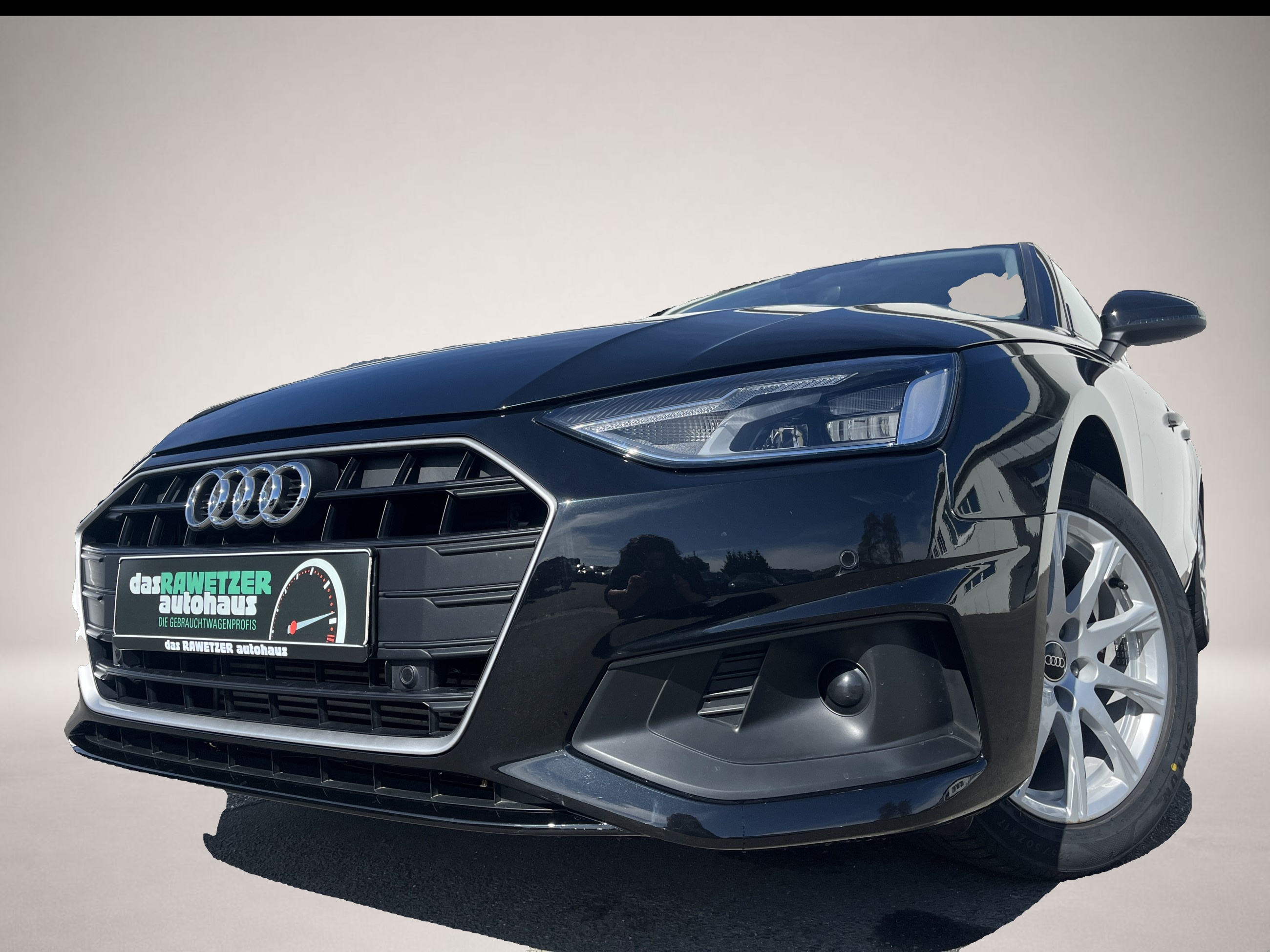 Fotografie Audi A4 Avant 35 2.0 TFSI S tronic Navi LED PDC SHZ F