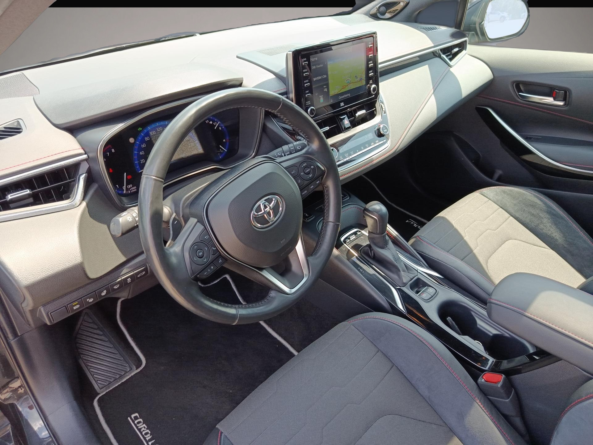 Bild 8 Toyota Corolla Touring Sports 2.0 Lounge 