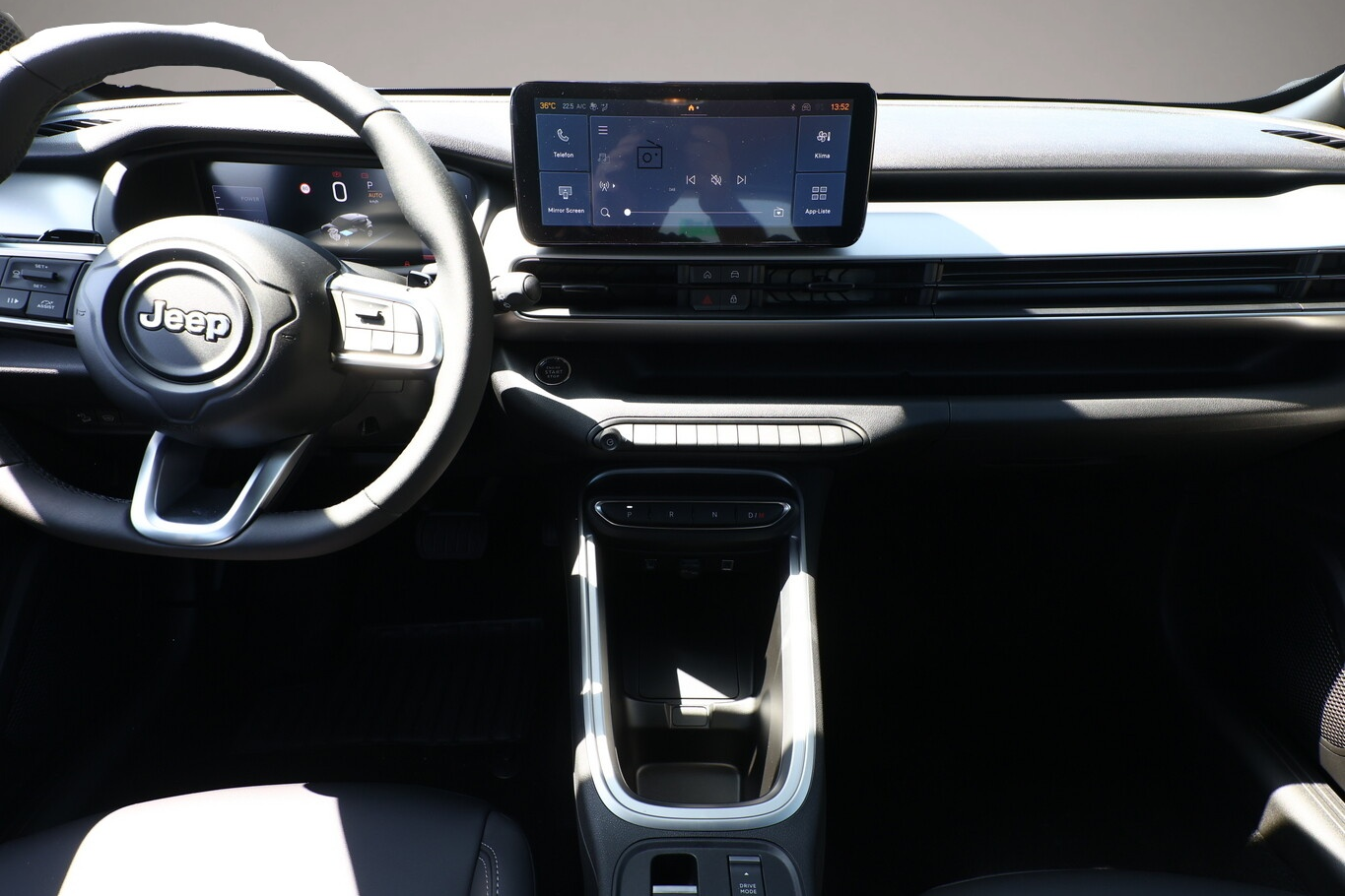 Fotografie 7 des Jeep Avenger MHEV 4xe Upland SHZ ACC Kam 17Z Klimaaut
