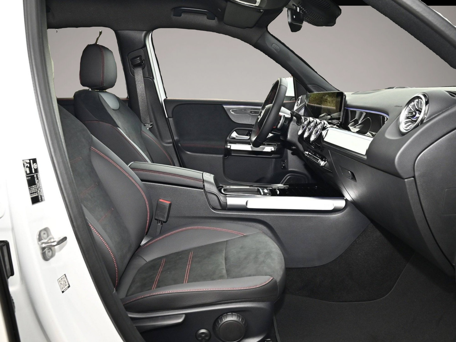 Fotografie 2 des Mercedes-Benz GLB 220