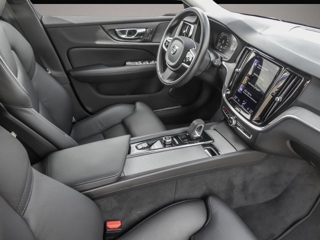 Volvo V60 Cross Country V60 Cross Country Cross Country Pro AWD B4 Diese - Thumbnail 4