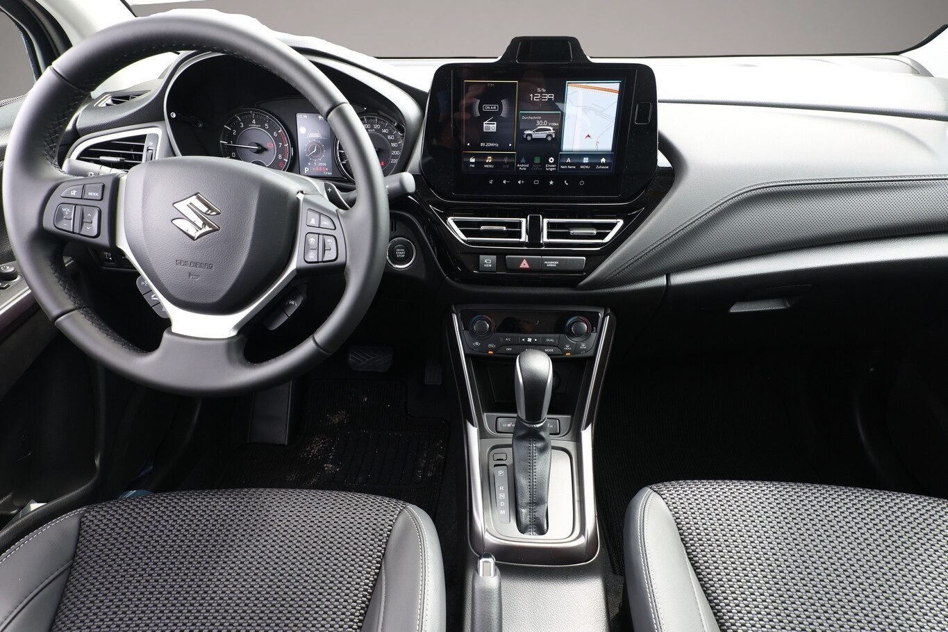 Fotografie 7 des Suzuki Across S-Cross 1.4 MHEV Aut. Comfort+ Pano 360° Leder