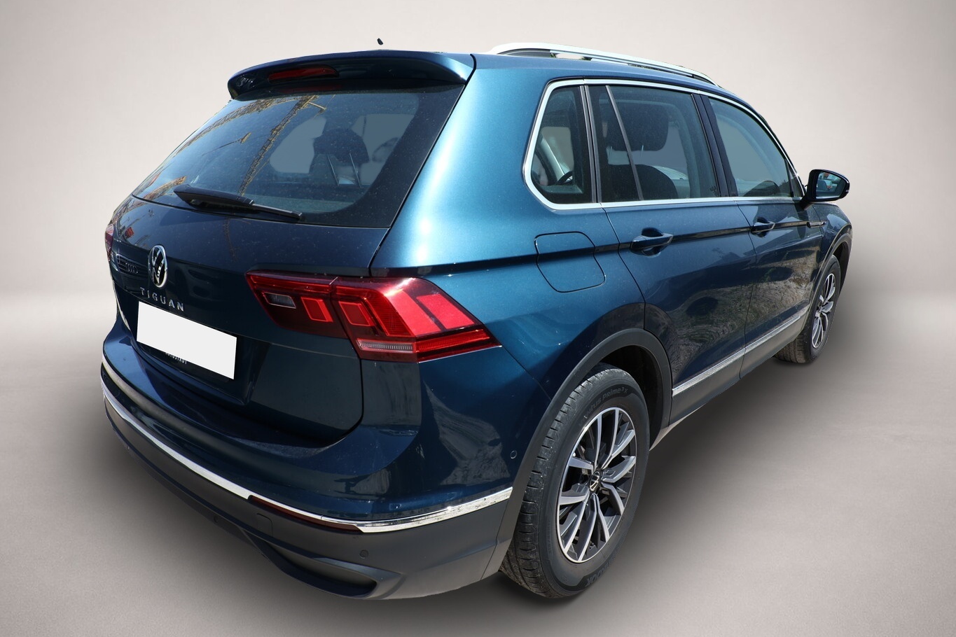 Fotografie 3 des Volkswagen Tiguan 1.5 TSI 150 Life Pano AHK ParkAs AppC SHZ