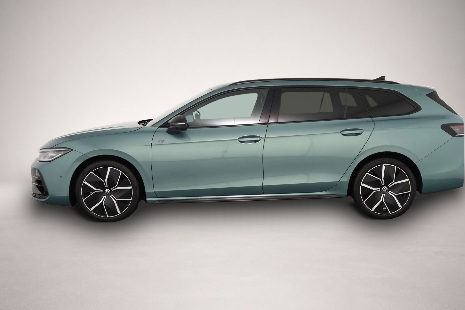 Fotografie 4 des Volkswagen Passat 2.0 TSI 4Motion R-Line Signature