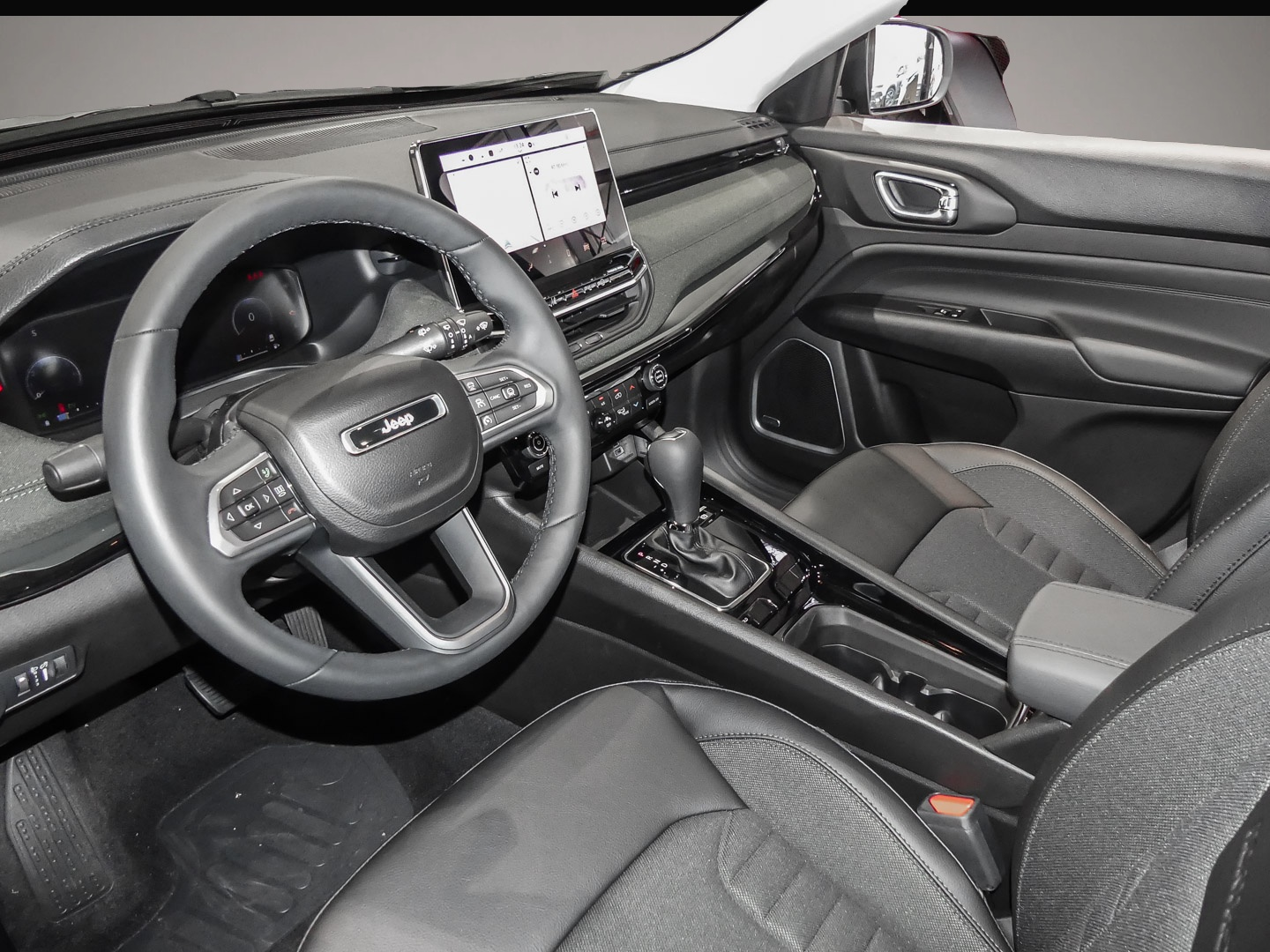 Fotografie 3 des Jeep Compass e-Hybrid MY25 North Star Premium & Siche