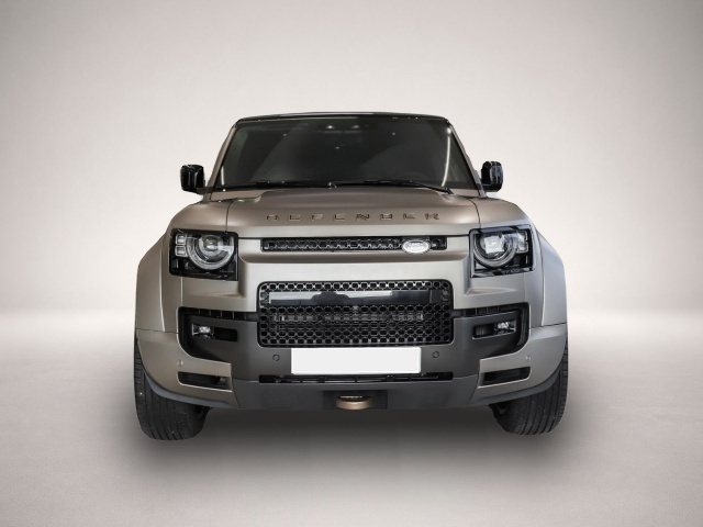 Bild 8 Land Rover Defender V8 110 4.4 Benzin P635 OCTA HUD El. Pan