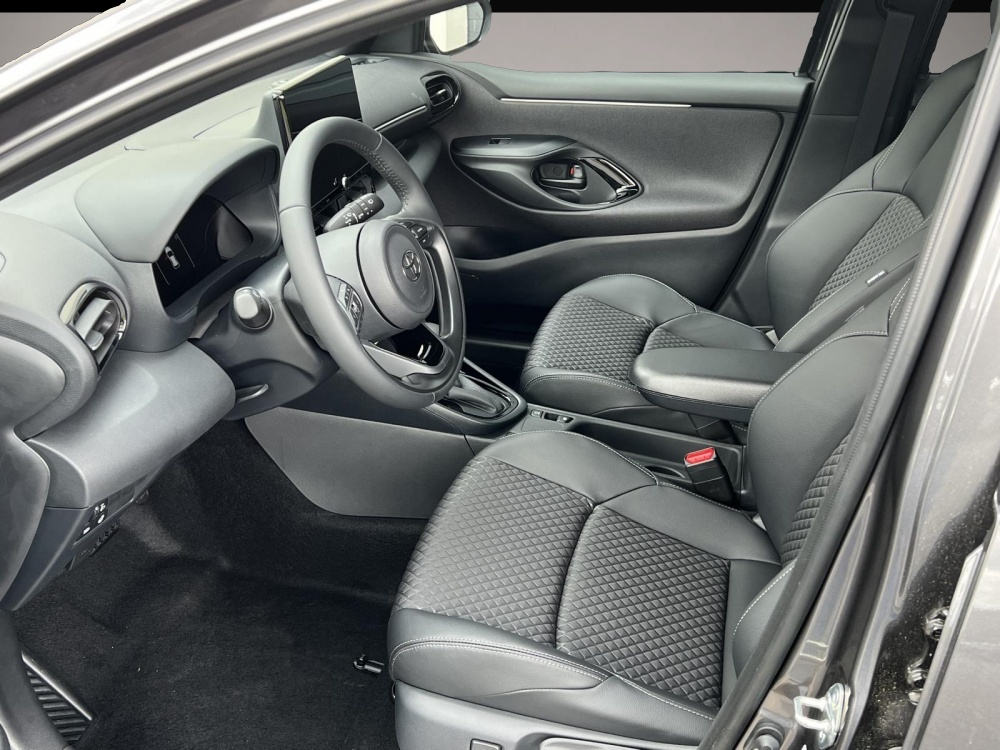 Bild 6 Toyota Yaris GR Sport 1,5 CVT Hybrid 96kW Winter