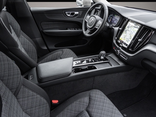 Volvo XC60 XC60 Core 2WD AHK Digitales Cockpit Soundsystem - Thumbnail 6