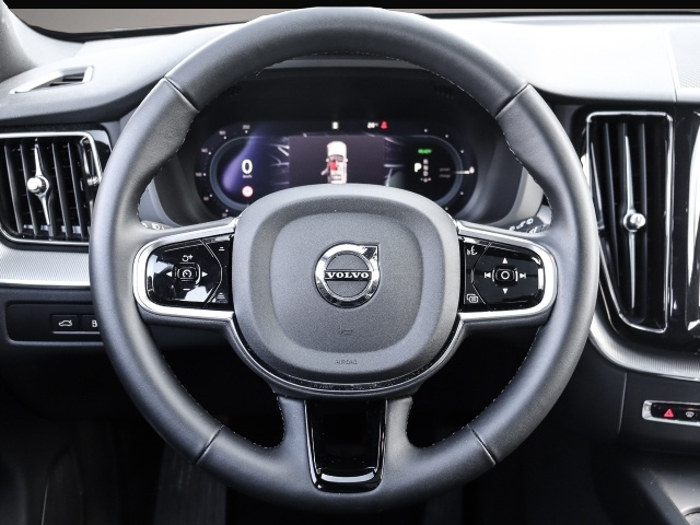 Bild 5 Volvo XC60 Plus Dark Recharge Plug-In Hybrid AWD T8 Tw