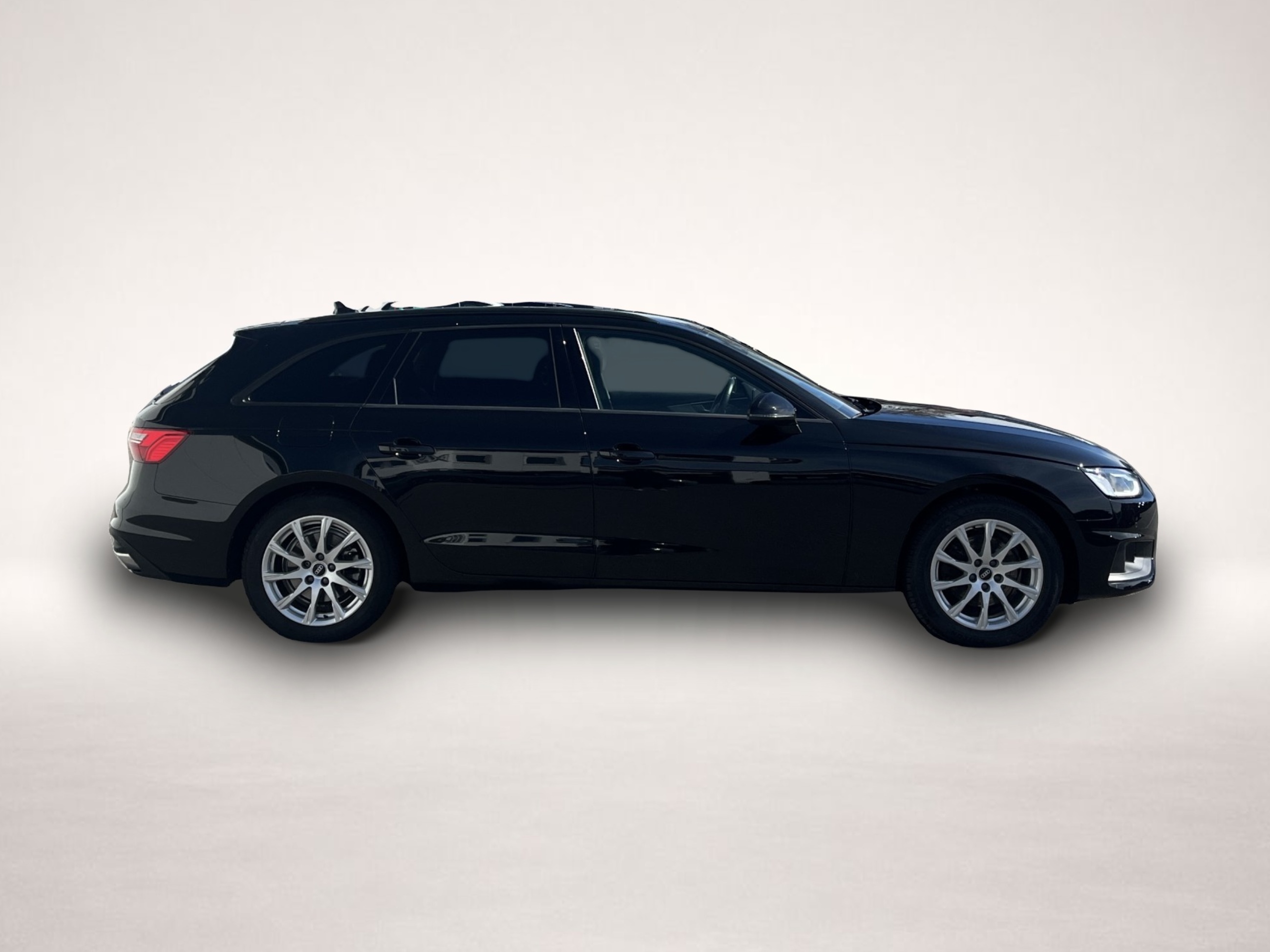 Bild 5 Audi A4 Avant 35 2.0 TFSI S tronic Navi LED PDC SHZ F