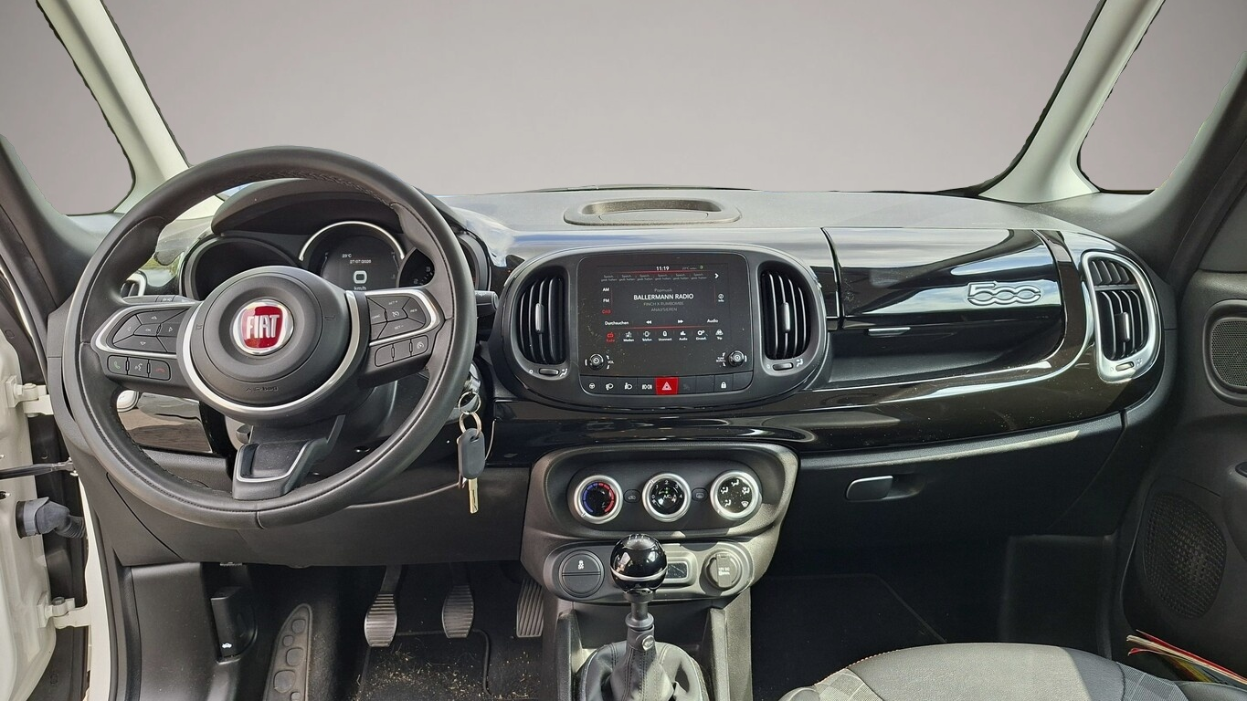 Fotografie 6 des Fiat 500L 1.4 16V 95 120th CarPlay PDC DAB Klima 16Z