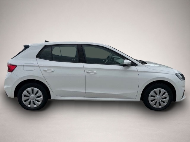 Bild 6 Skoda Fabia 1.0 TSI Active PDC hinten,SHZ.,