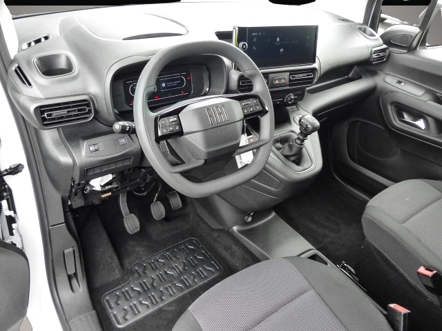 Fotografie 4 des Fiat Doblo L2 vorr. AHK, LED, Klima, Holzboden PDC Ap