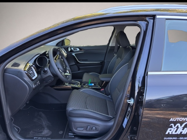 Bild 7 Kia cee'd / Ceed Cee'd_sw 1.5T Spirit DCT7 Navi Leder el. Panodac