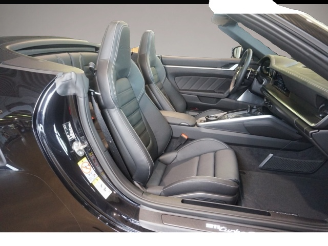 Bild 7 Porsche 911 Turbo S Cabrio*Burmester ACC Sport-AGA Lift