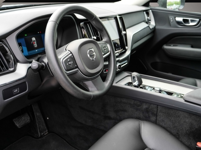 Bild 3 Volvo XC60 Core 2WD AHK Digitales Cockpit Soundsystem