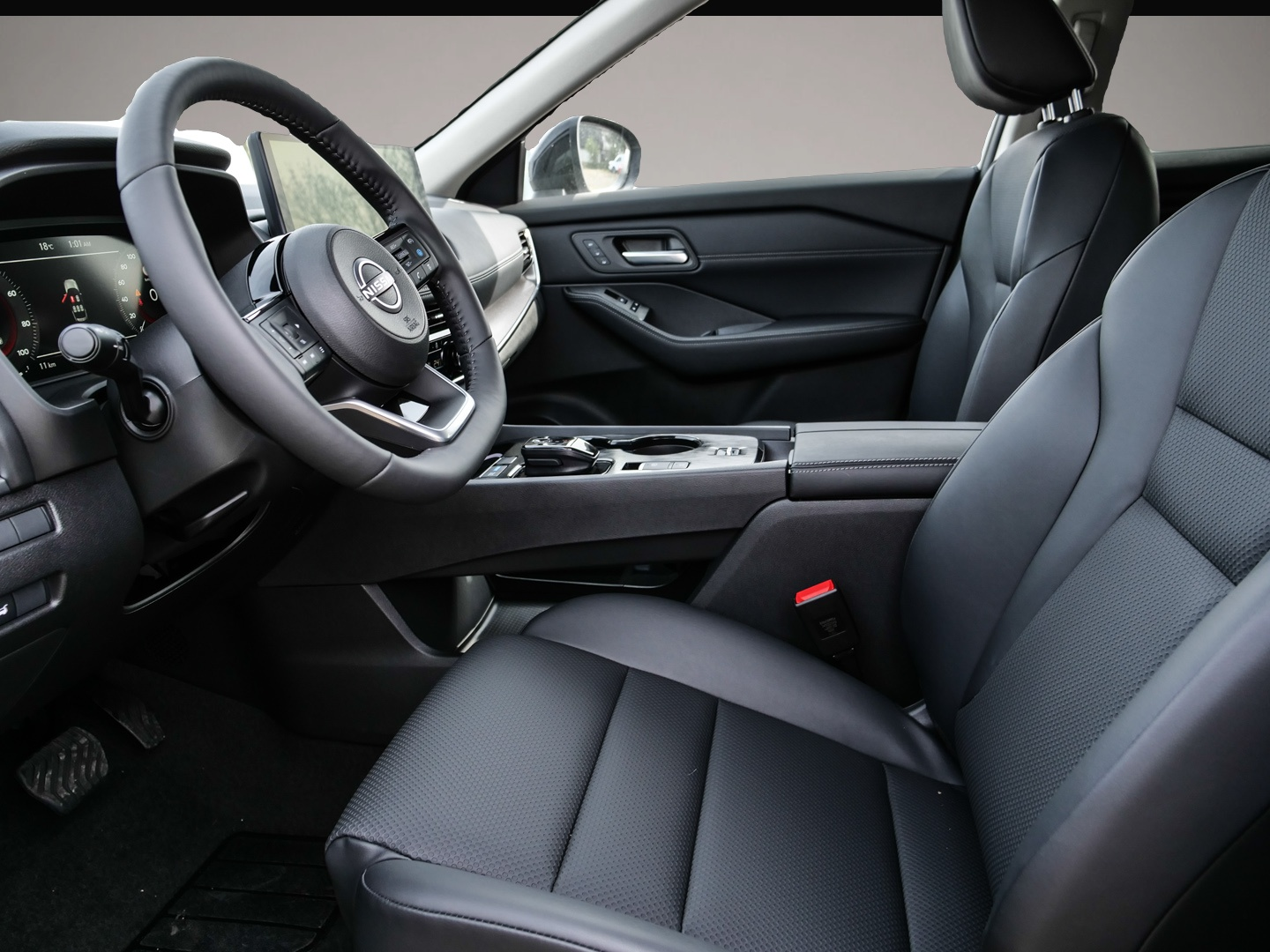 Bild 4 Nissan X-Trail N-Trek 1.5 VC-T e-POWER 204PS 4x2 Navi L